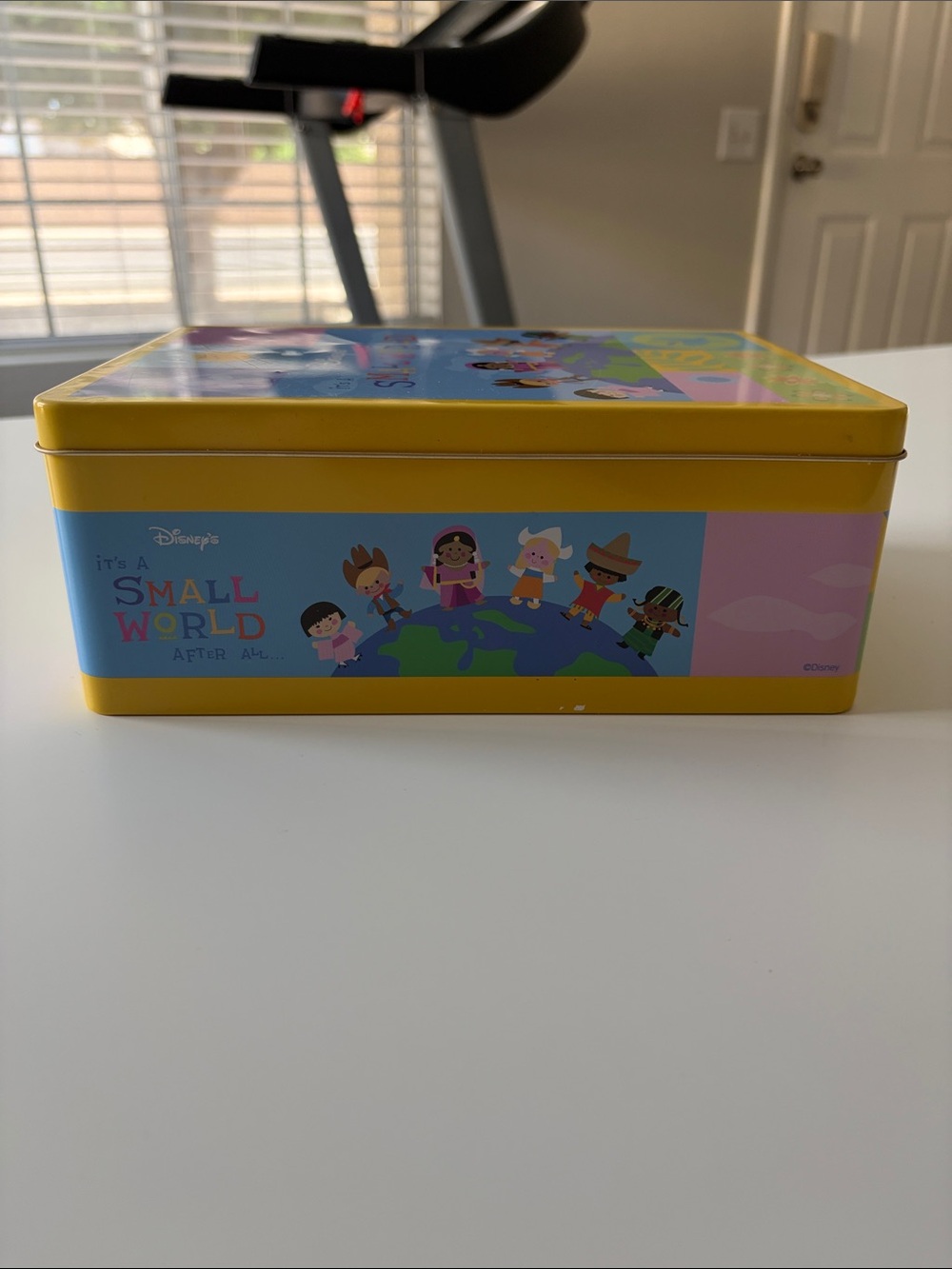 Disney Small World Tin Box - Picture 3 of 8